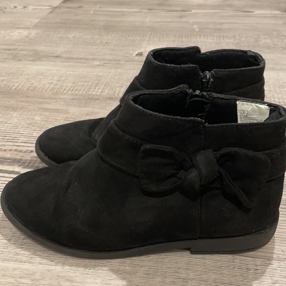 Gymboree Short Black Boot w/ Bow Accent